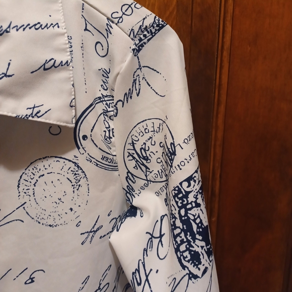 Script Print Button-Up Shirt - Picture 3 of 6